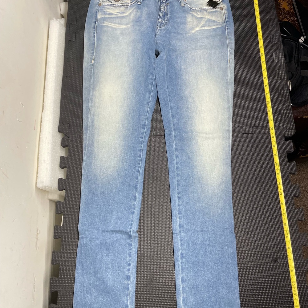Akoo Brand Stylish Light Blue Women's Skinny Jeans sizes 24, 28 and 29